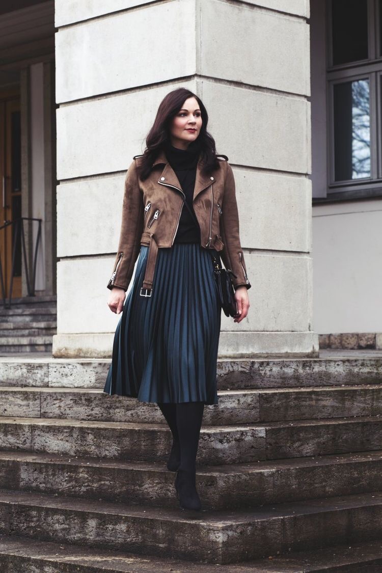 20 Ways to Wear a Midi Skirt